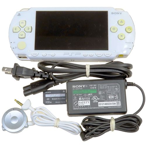 PSP vCXe[VE|[^u MKpbN Z~bNEzCg PSP-1000G1CW ( ȂEȂE{̃Zbg ) []
